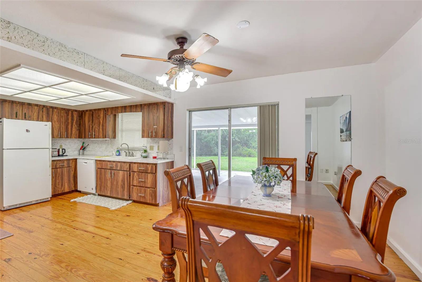 BEE RIDGE ESTATES - Residential Lease