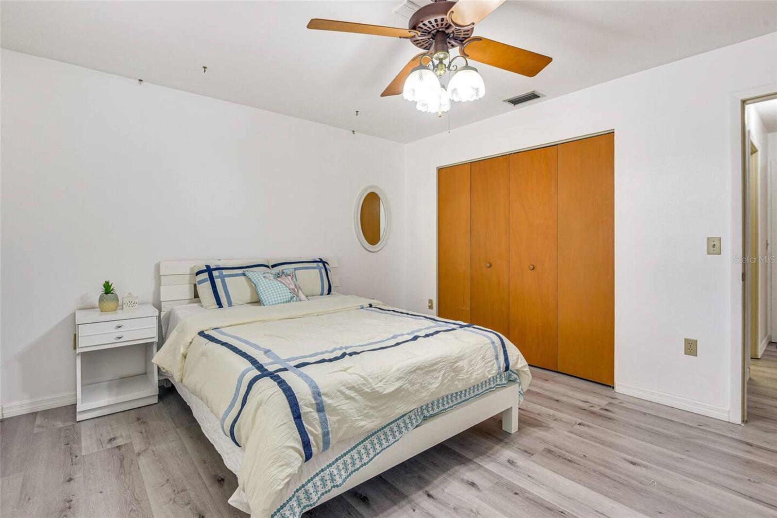 BEE RIDGE ESTATES - Residential Lease