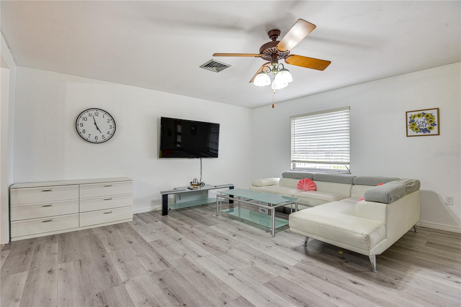 BEE RIDGE ESTATES - Residential Lease