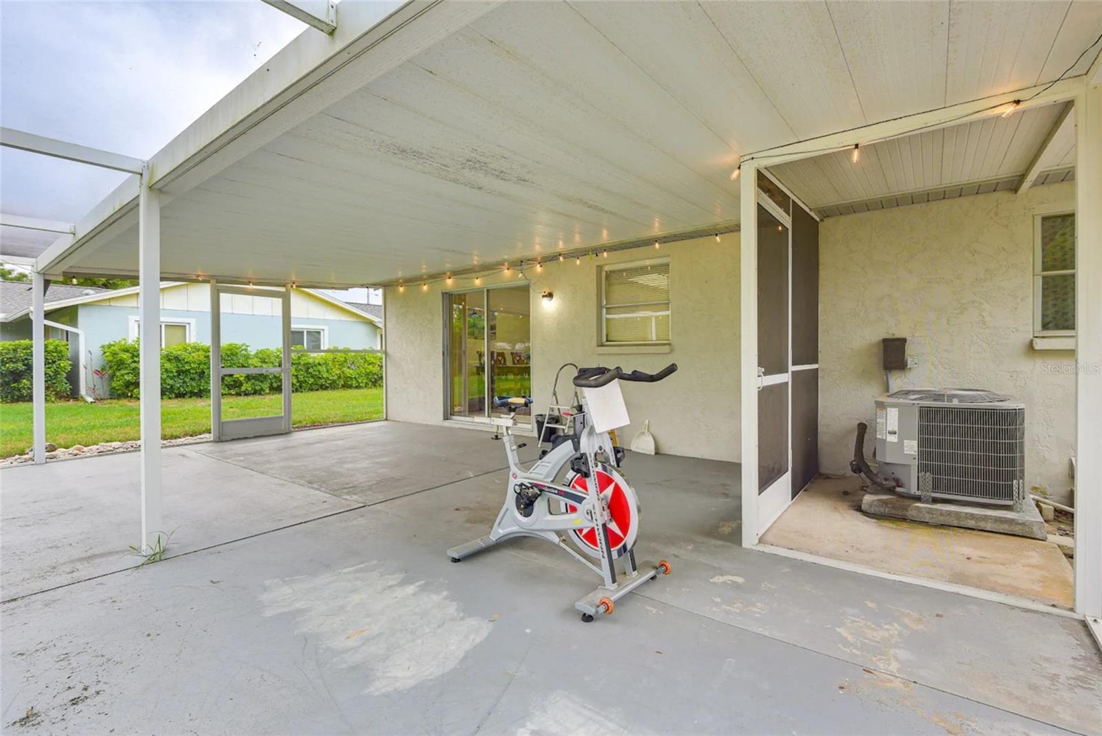 BEE RIDGE ESTATES - Residential Lease