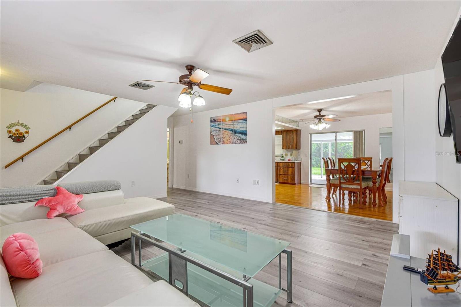 BEE RIDGE ESTATES - Residential Lease