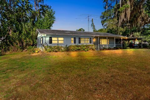 Photo of 9605 Balm Riverview Road, Riverview, FL 33569 (MLS # TB8501063)