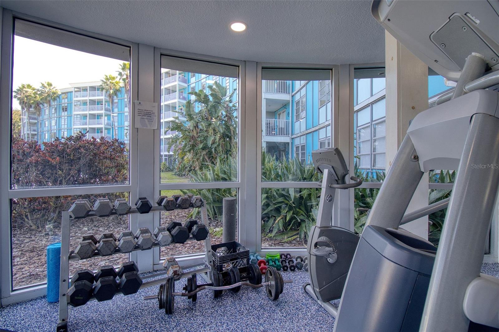 WAVE, THE CONDO - Residential Lease