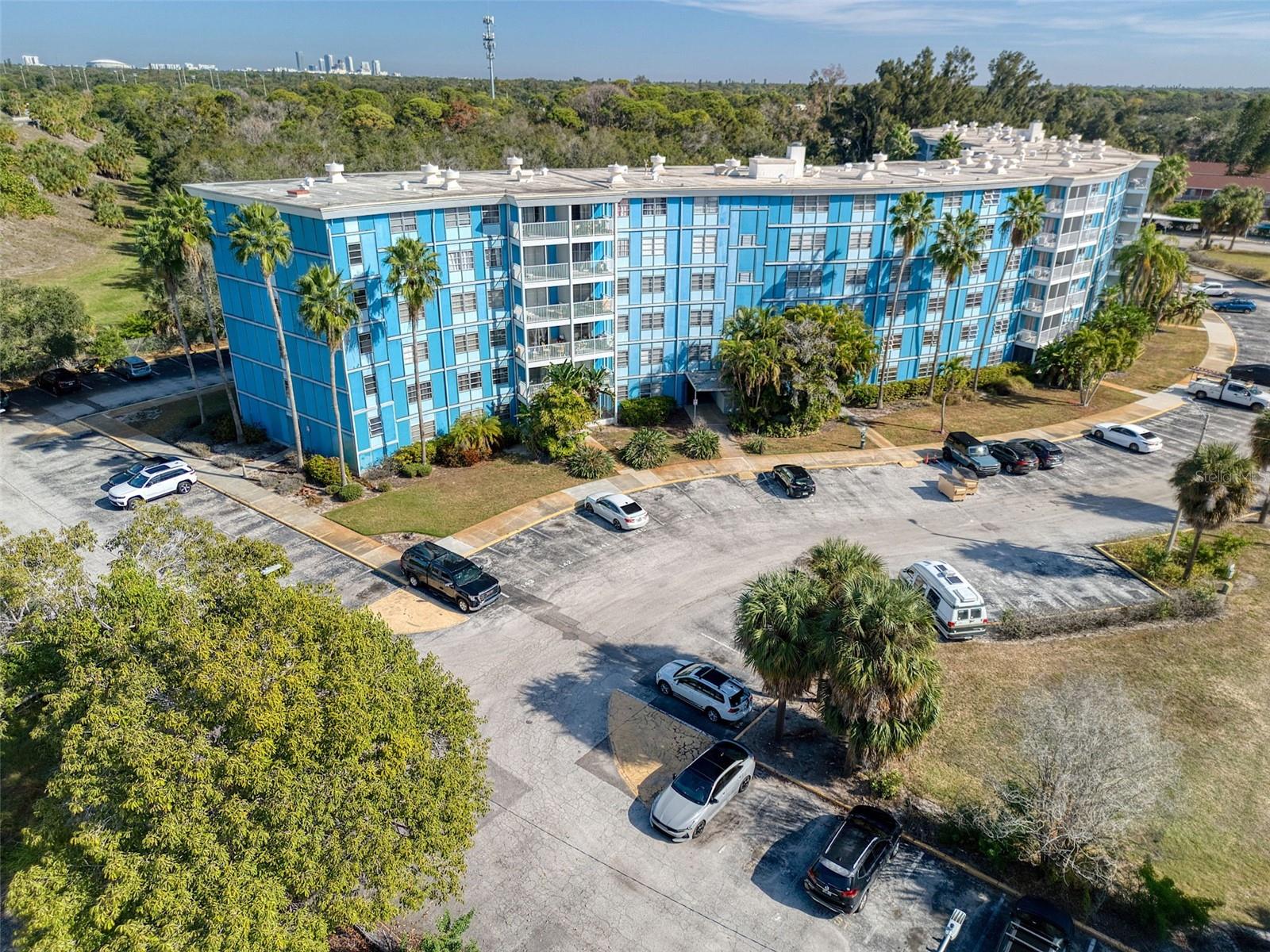 WAVE, THE CONDO - Residential Lease