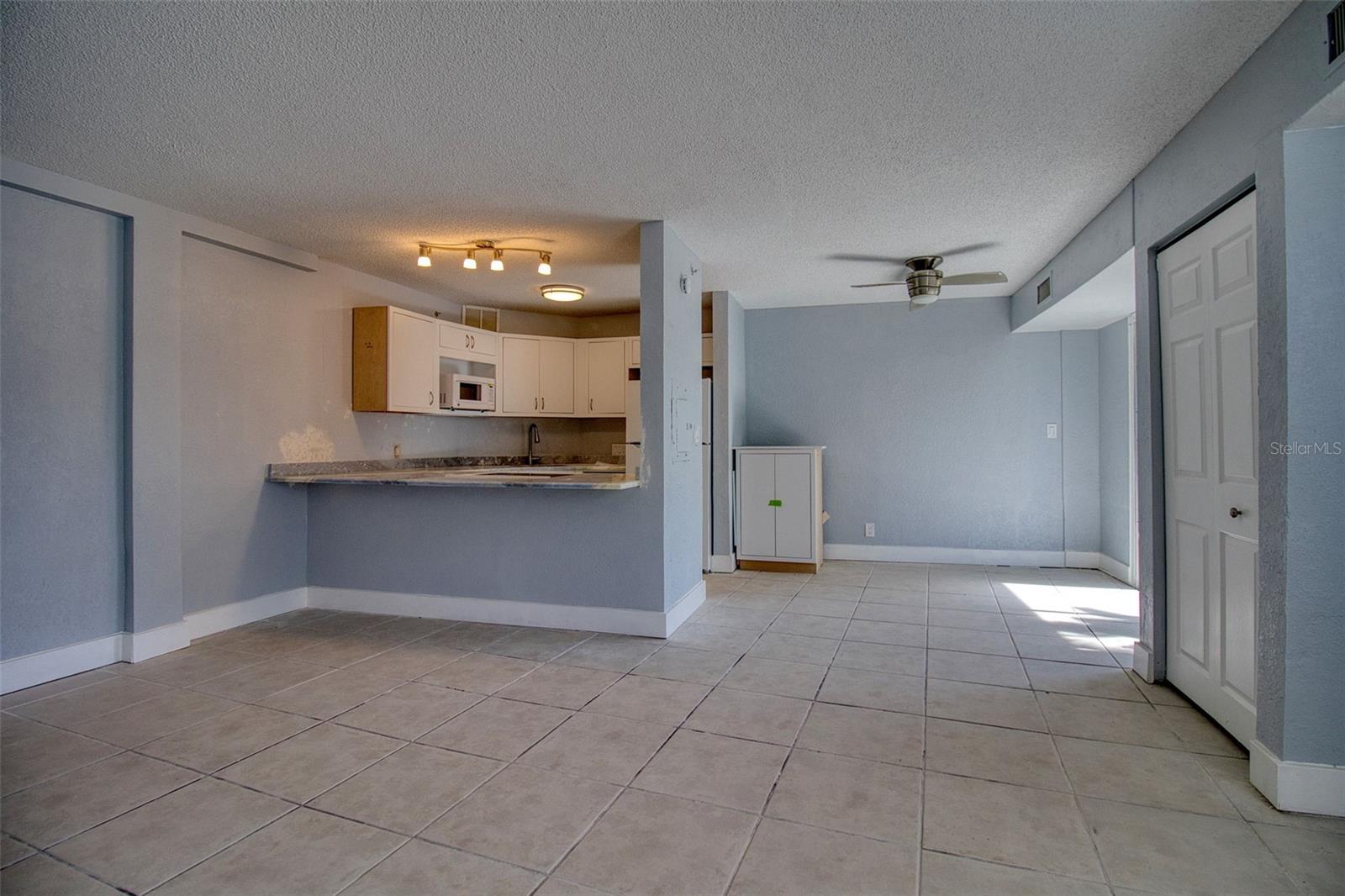 WAVE, THE CONDO - Residential Lease