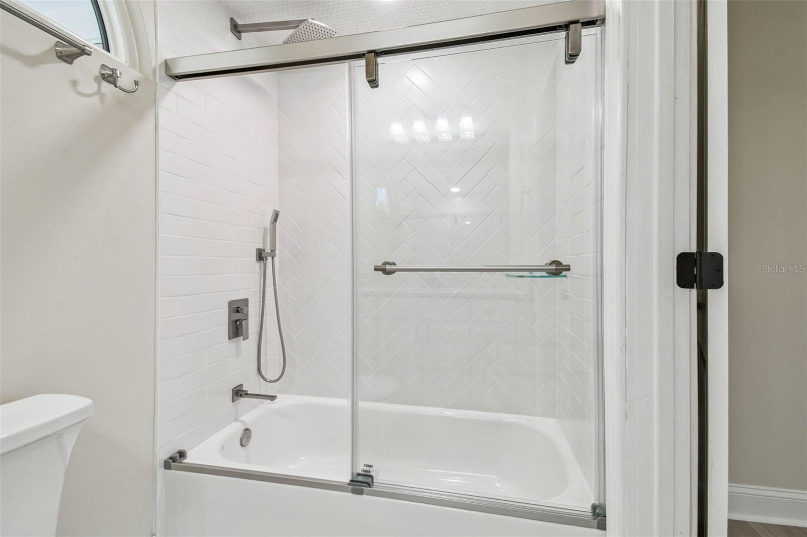 CRENSHAW LAKES - Residential