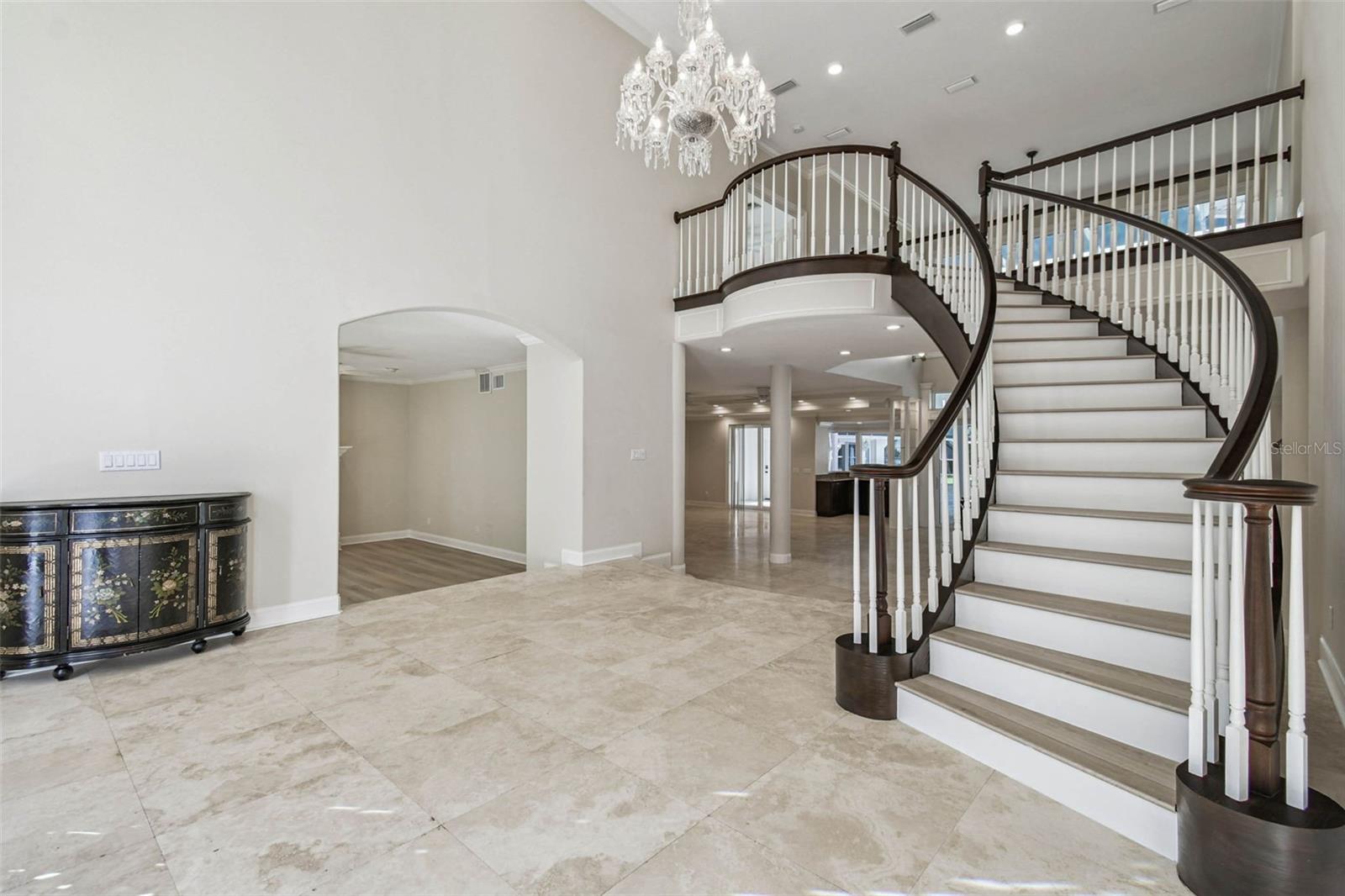 CRENSHAW LAKES - Residential