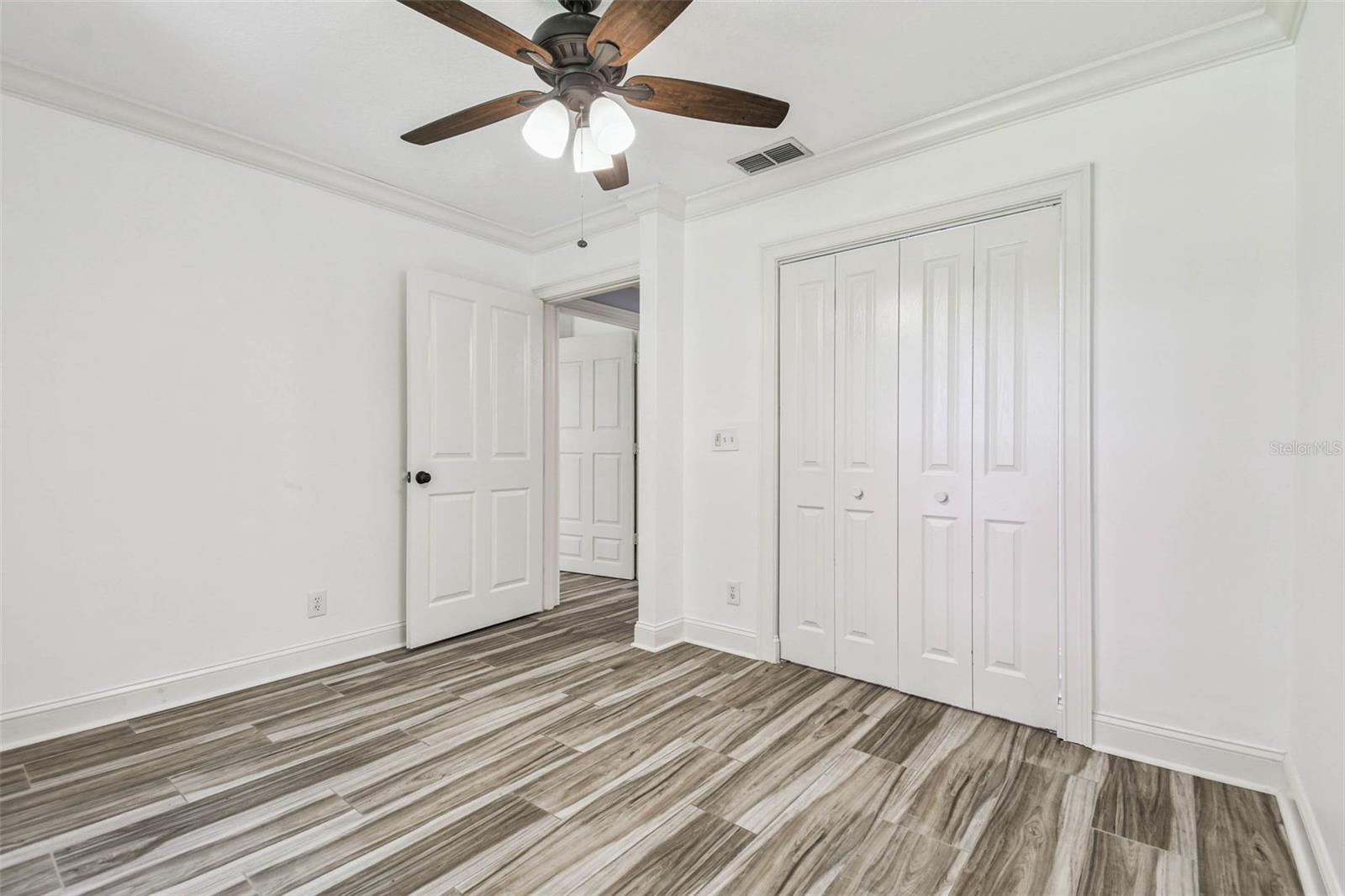 CRENSHAW LAKES - Residential