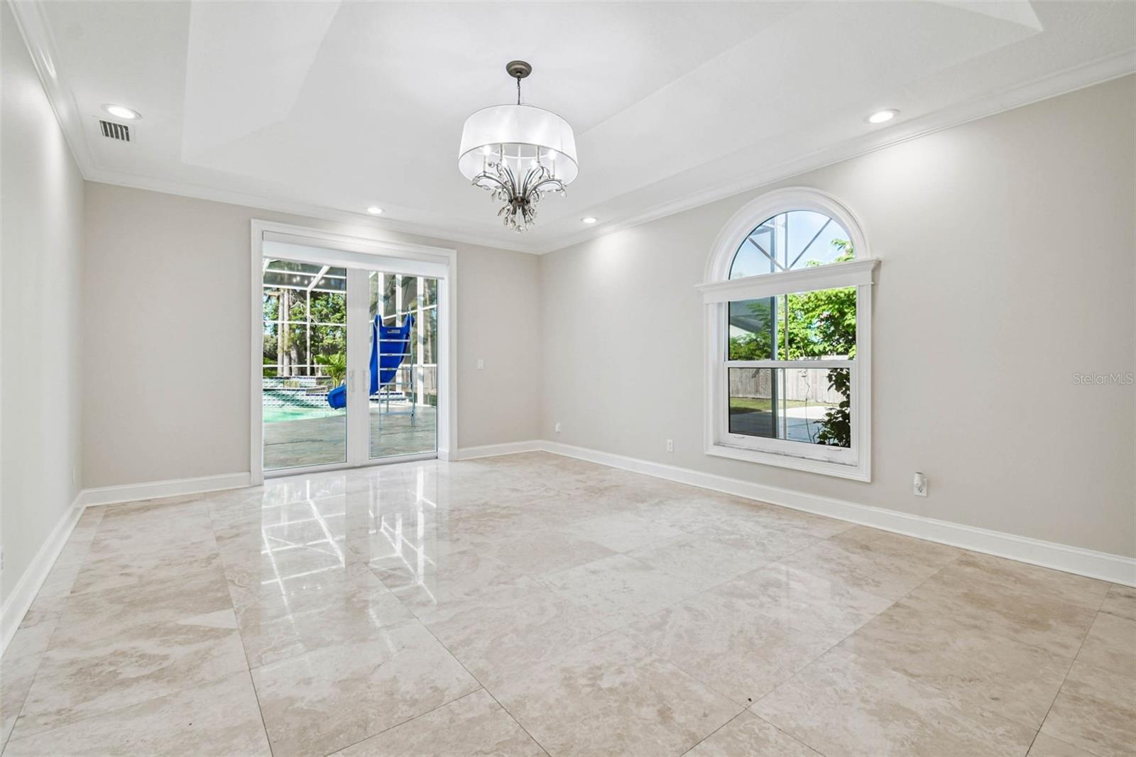 CRENSHAW LAKES - Residential