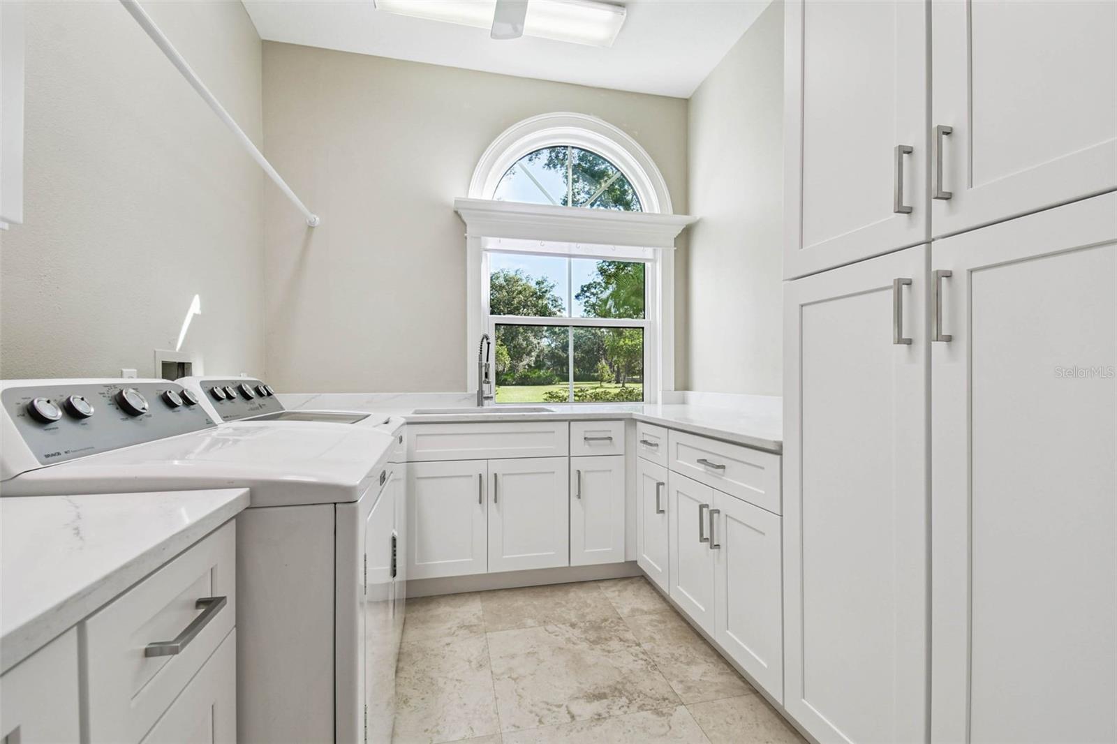 CRENSHAW LAKES - Residential