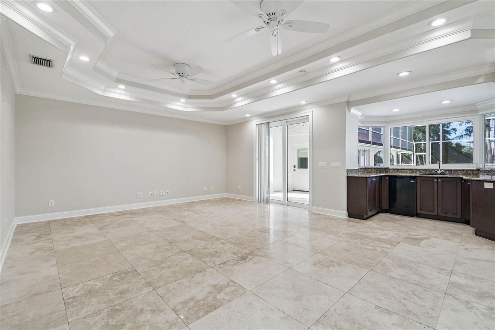 CRENSHAW LAKES - Residential