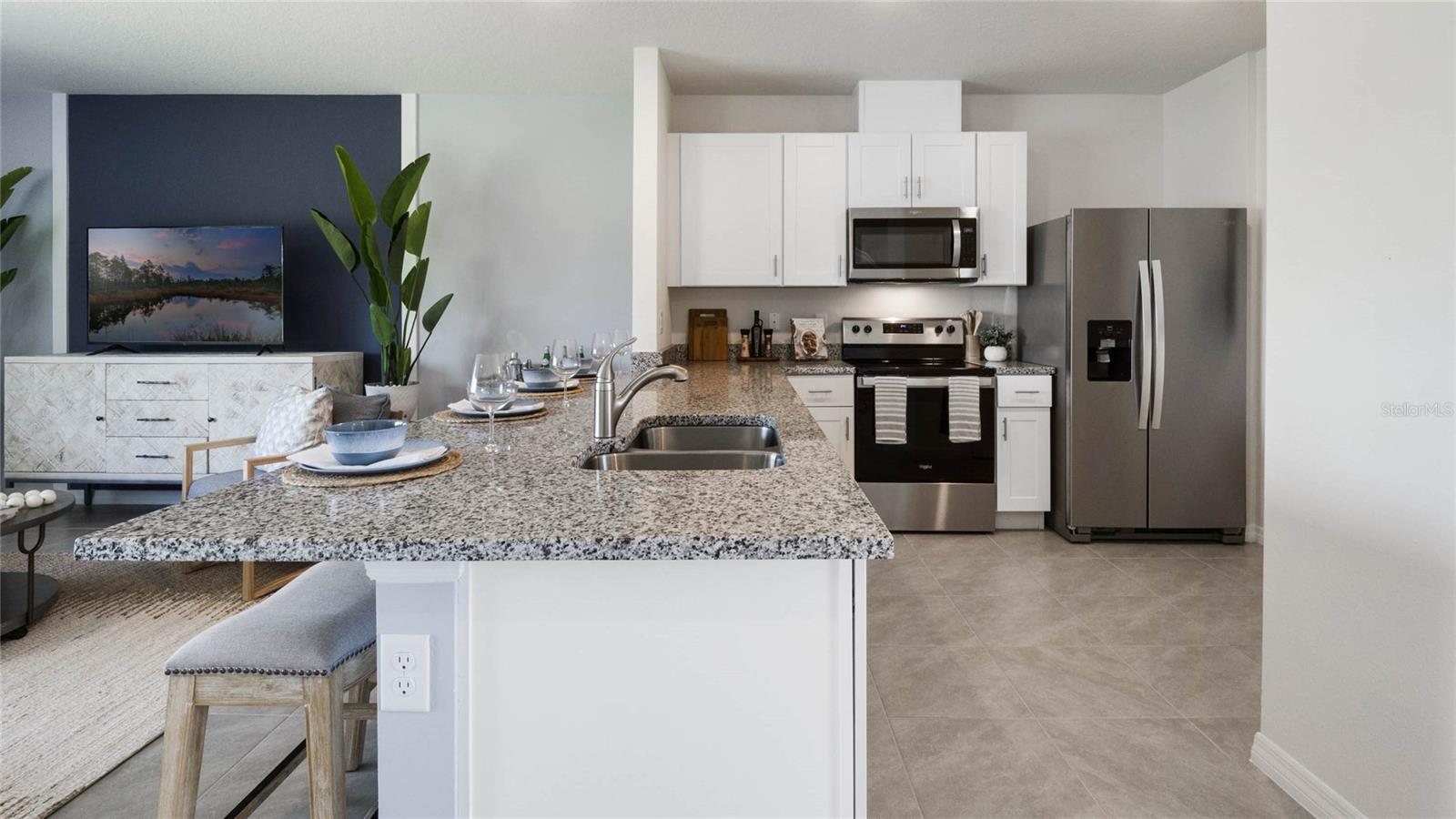 RIVERS EDGE - Residential