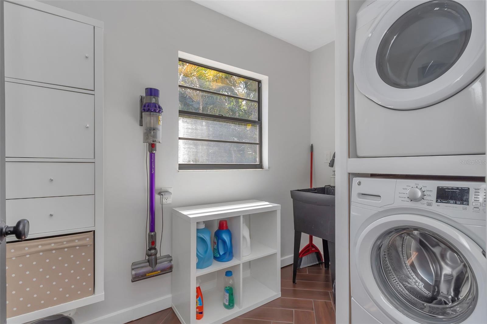 COUNTRY PLACE WEST UNIT III - Residential