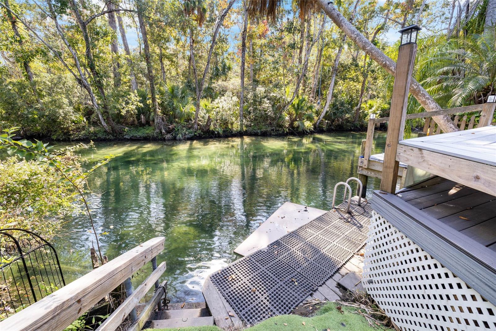 WEEKI WACHEE SHORES - Residential