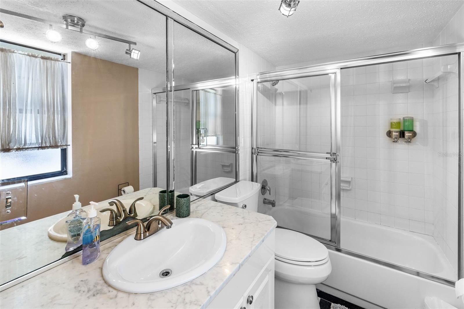 WEEKI WACHEE SHORES - Residential