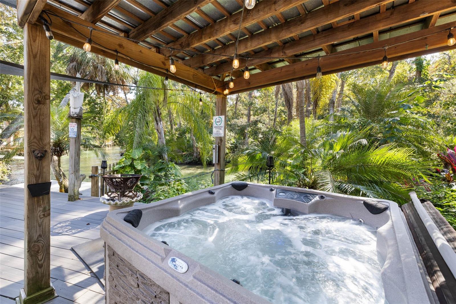 WEEKI WACHEE SHORES - Residential