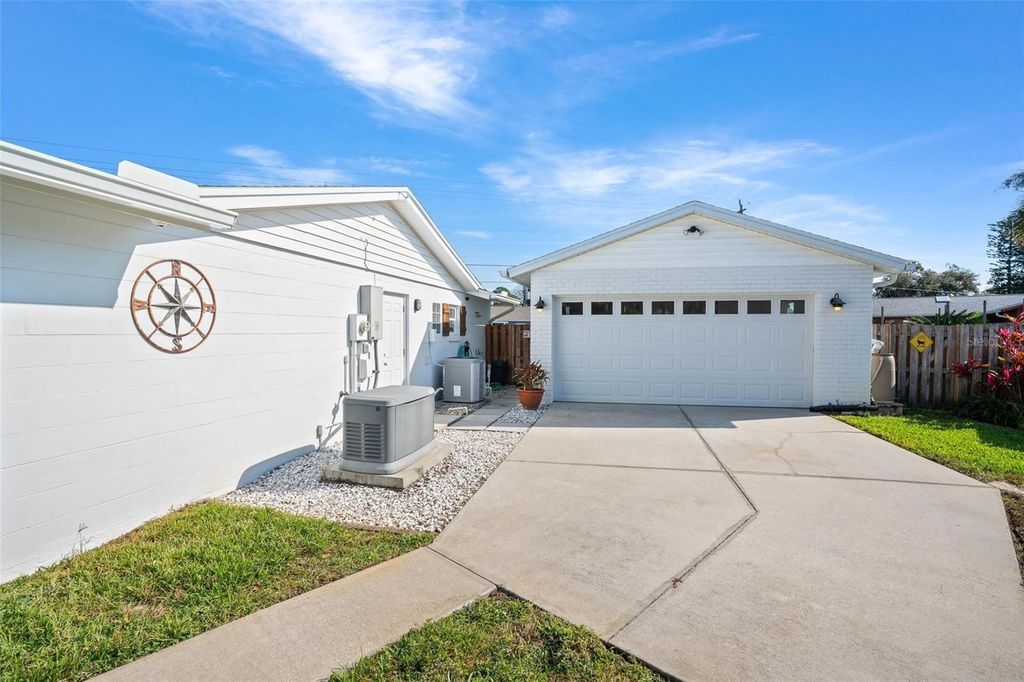 Photo of 79 Broadmoor Circle, Ormond Beach, FL 32174 (MLS # O6365340)