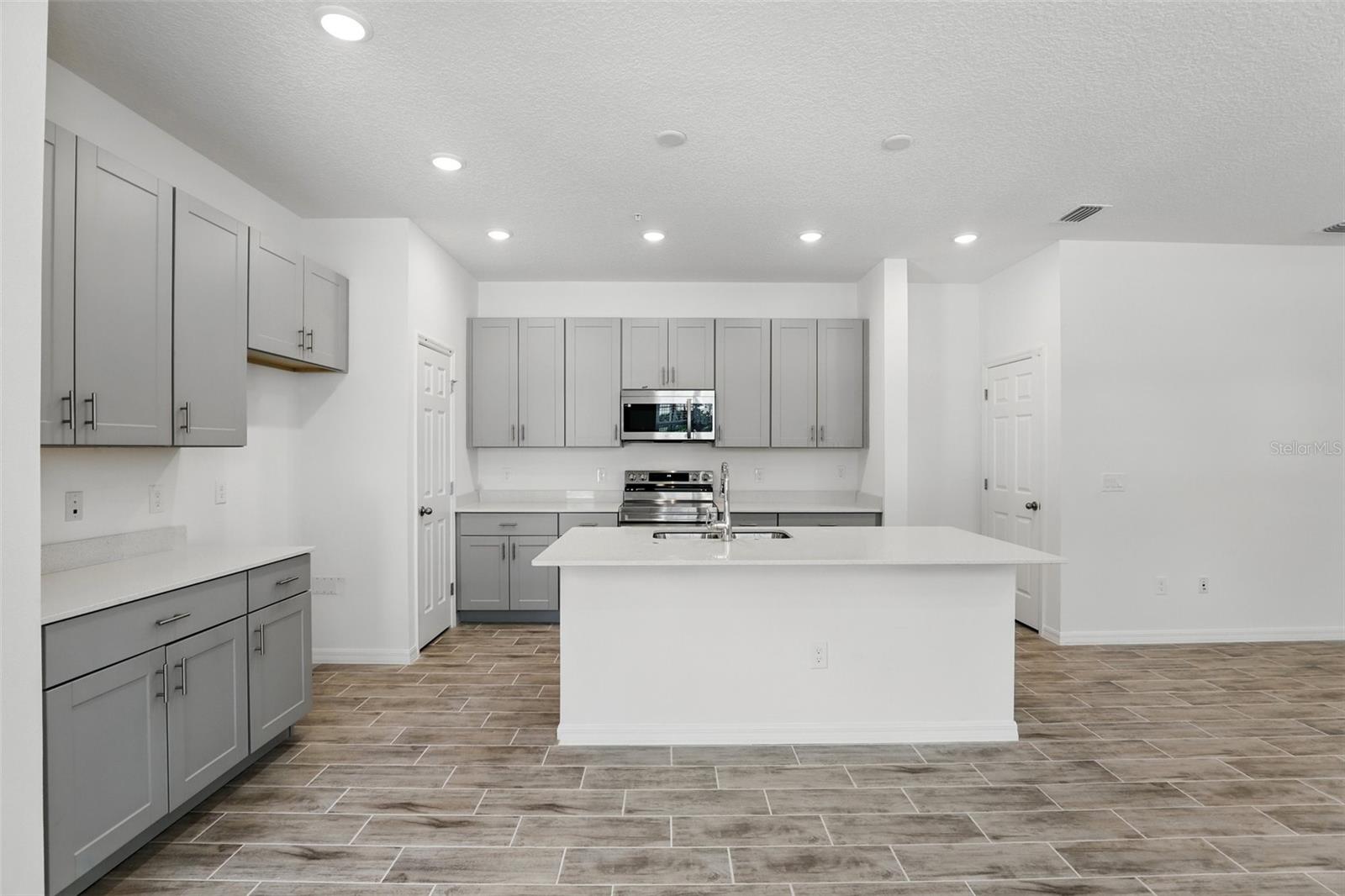 1432 SILVER LINING WAY