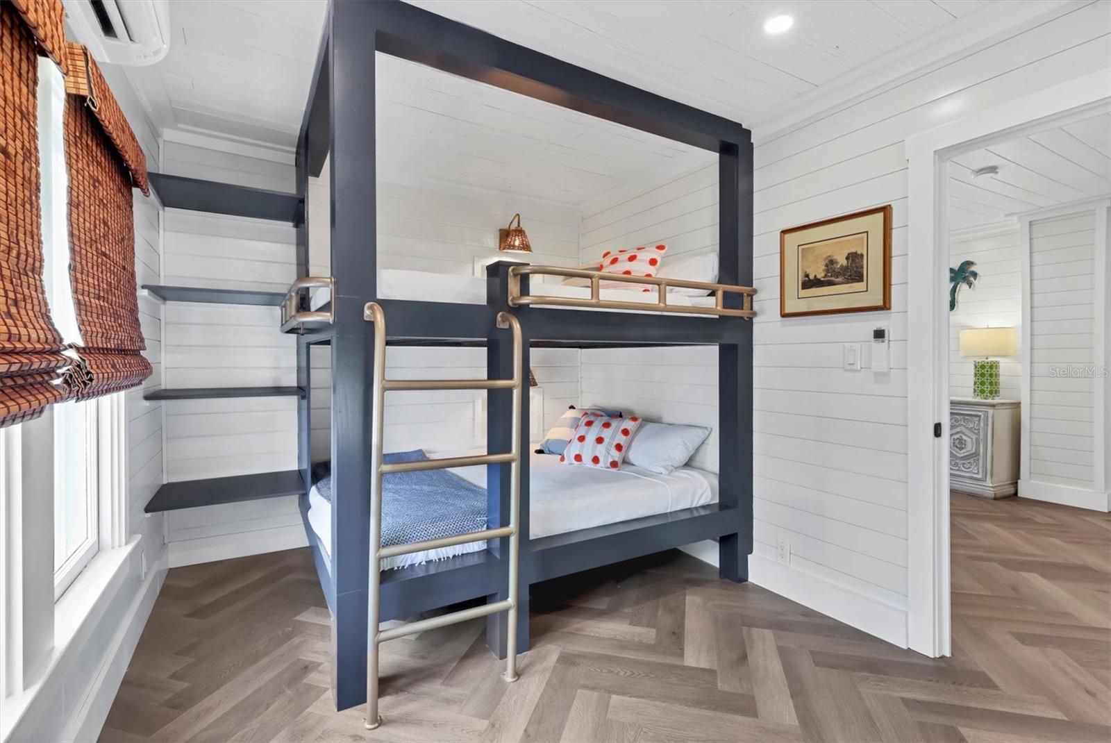 ILEXHURST - Residential