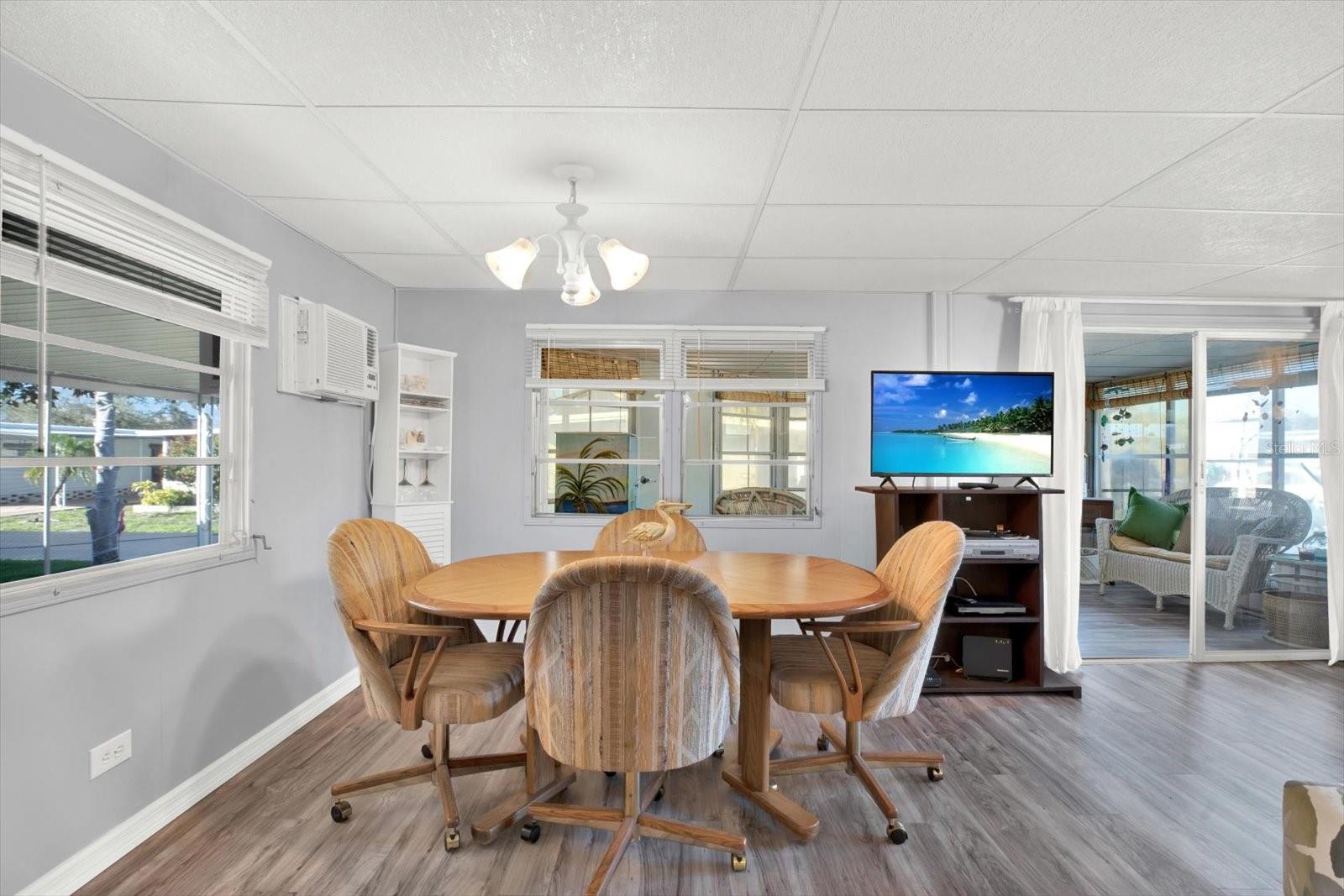 CLUB CHALET UNREC MHP - Residential