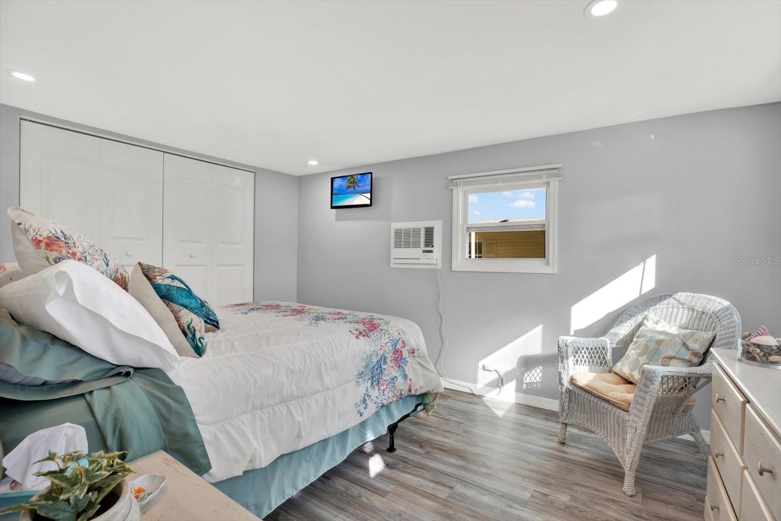 CLUB CHALET UNREC MHP - Residential