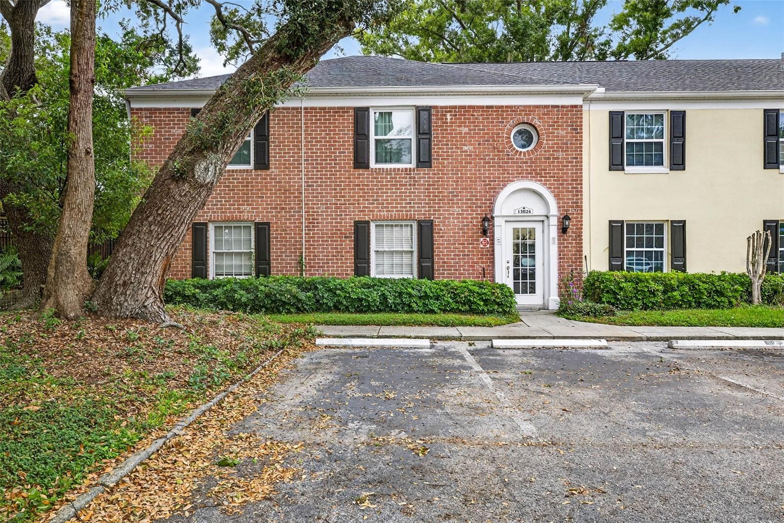 WHISPERING OAKS - Residential Lease