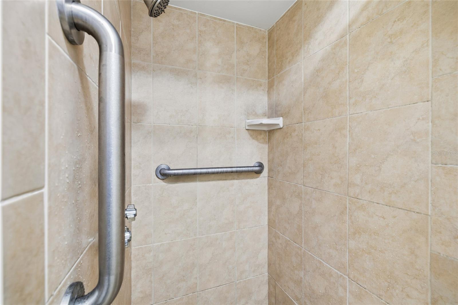 CARROLLWOOD SUB UNIT 4 - Residential