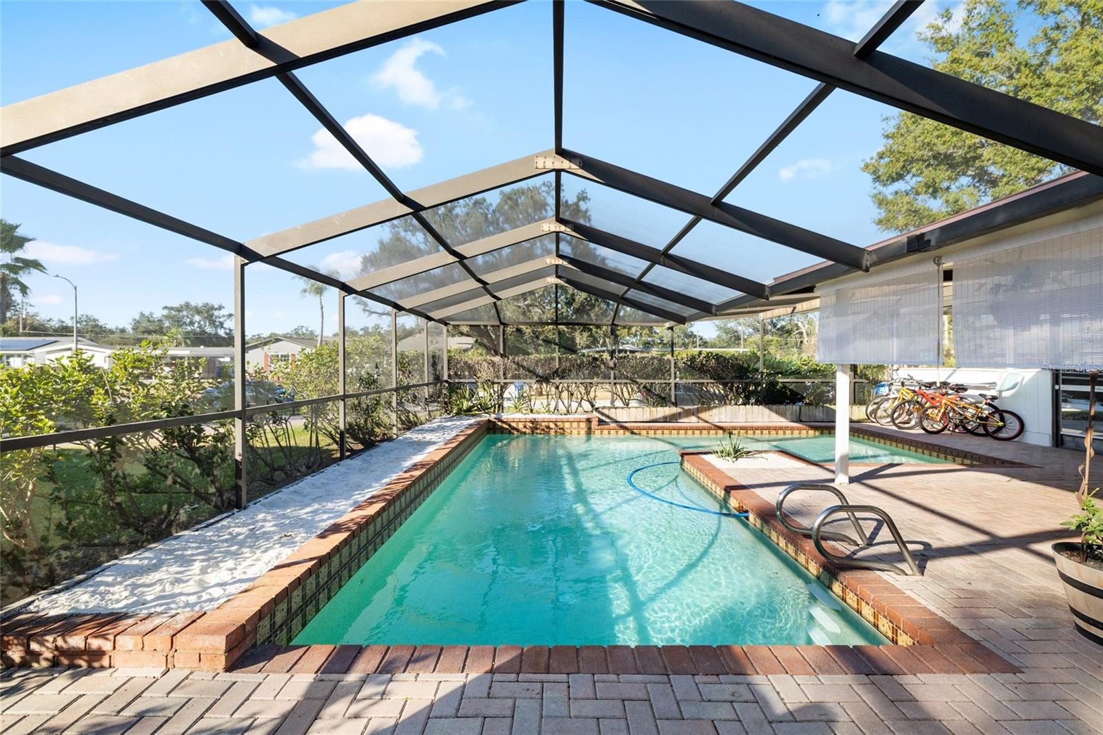 CARROLLWOOD SUB UNIT 4 - Residential