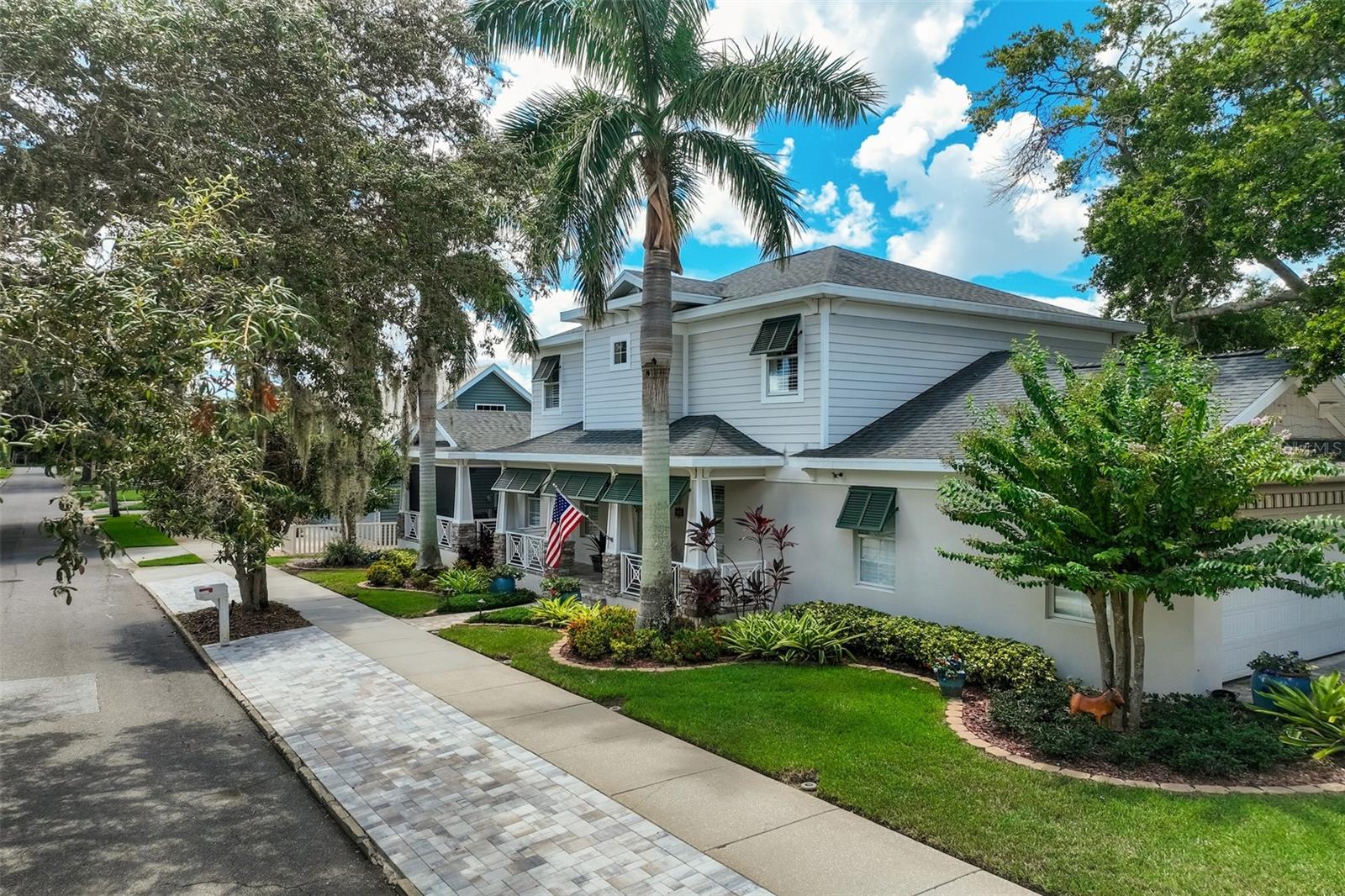 201 4TH AVENUE S