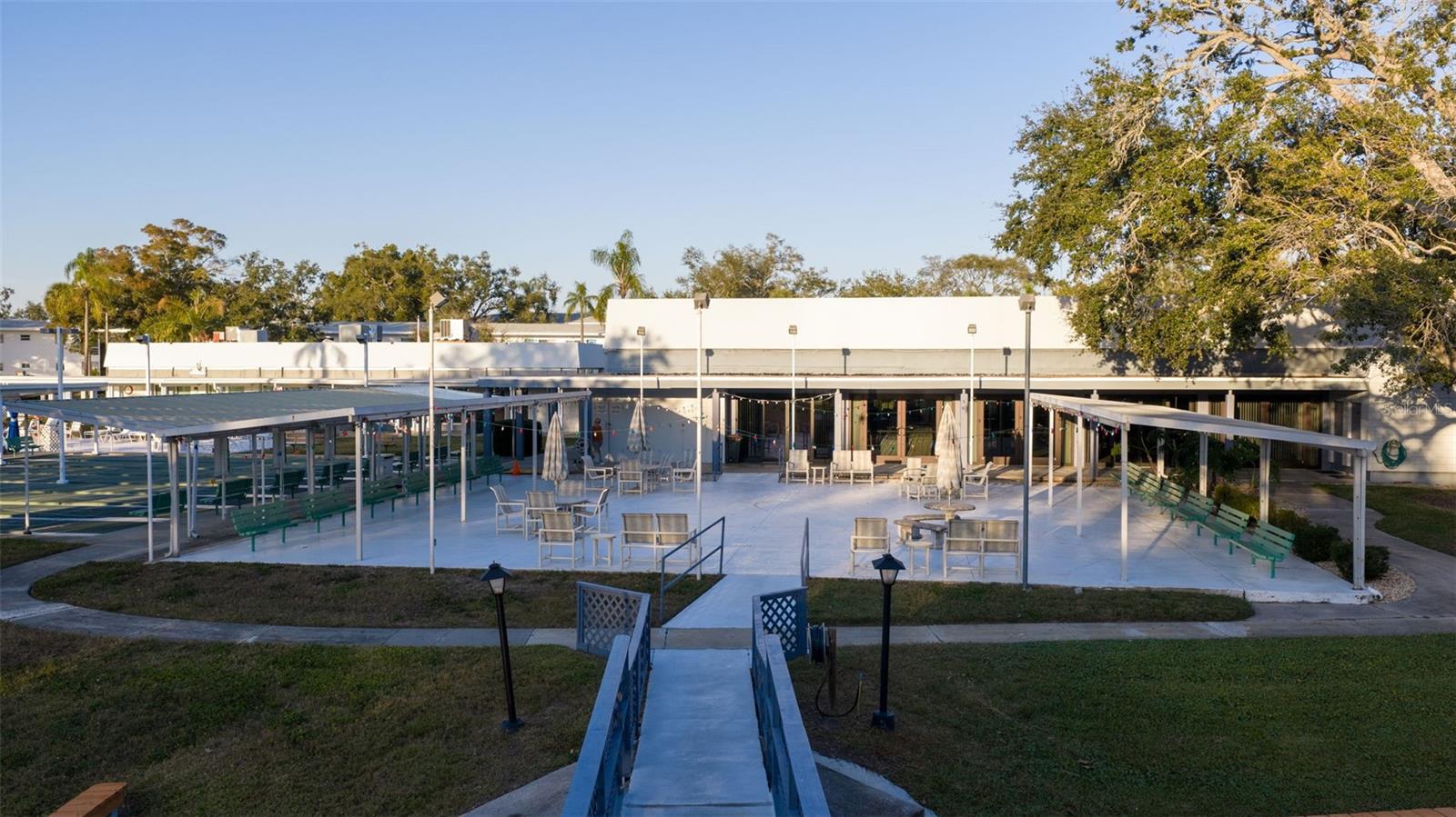 SEMINOLE GARDEN APARTMENTS - Residential