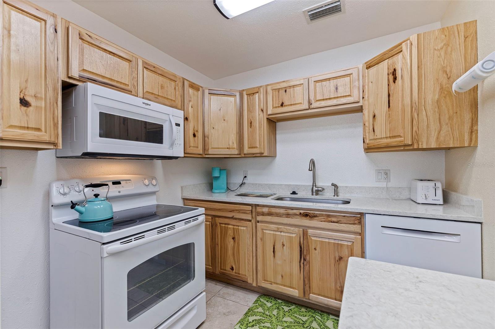 SEMINOLE GARDEN APARTMENTS - Residential