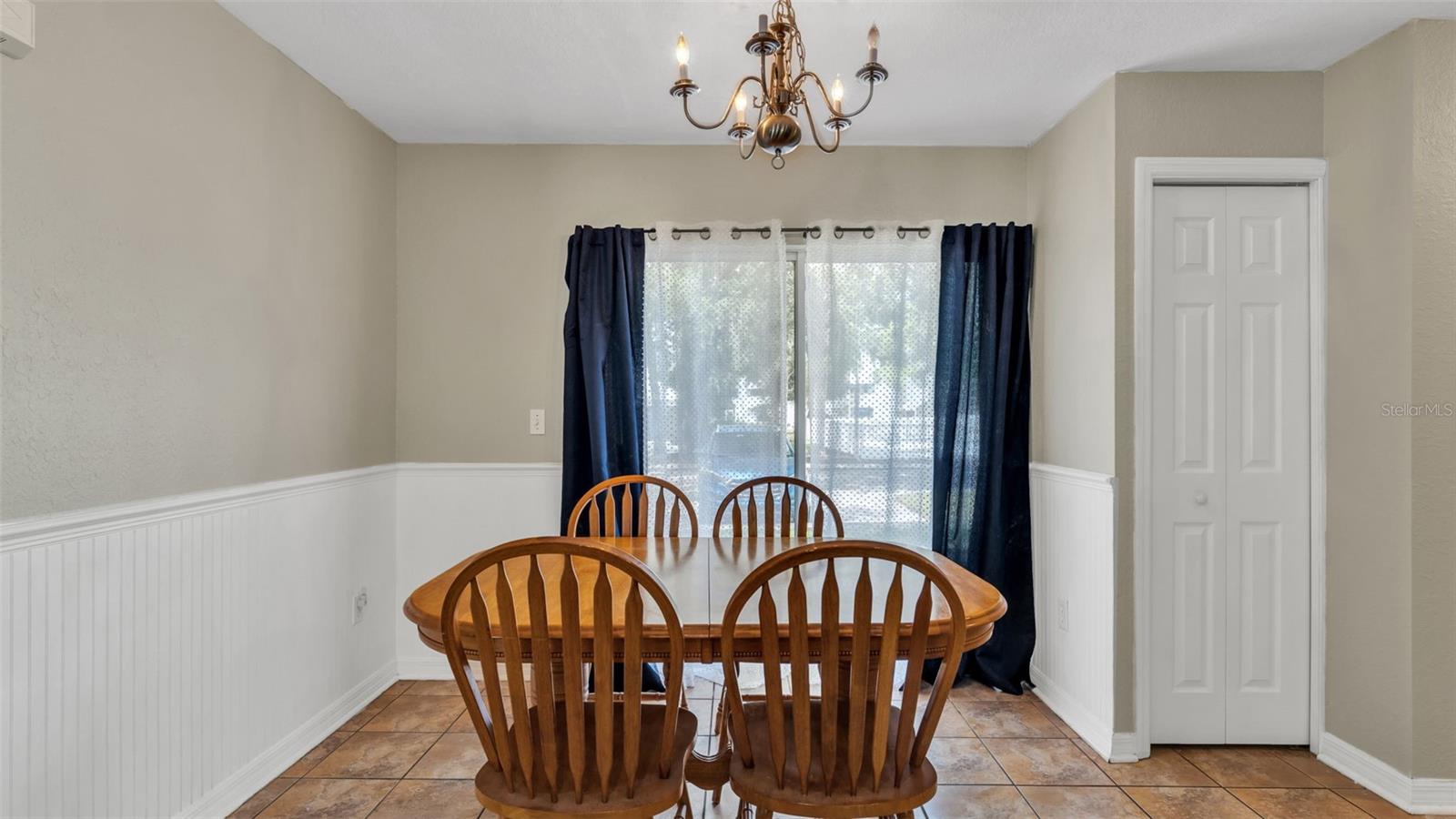 CARPENTERS CREST - Residential