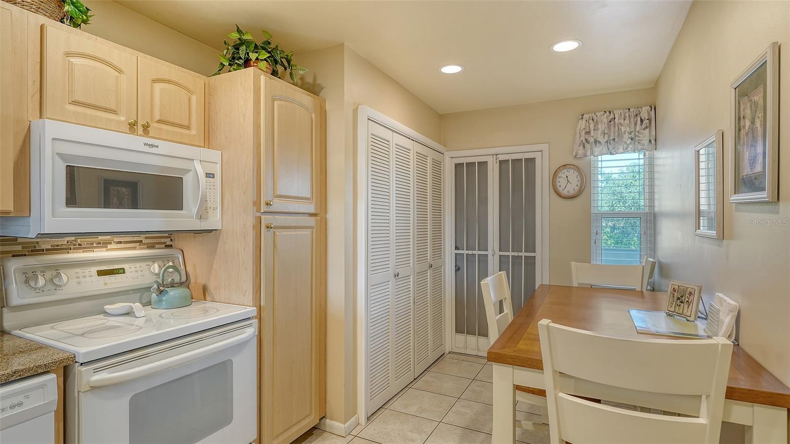 PALM-AIRE DESOTO LAKES COUNTRY CLUB 5 - Residential