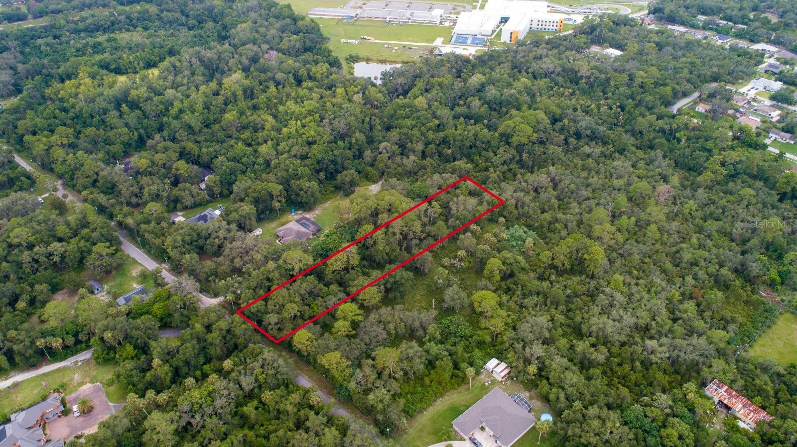 HILLS NE 01/4 SE 01/4 - Land