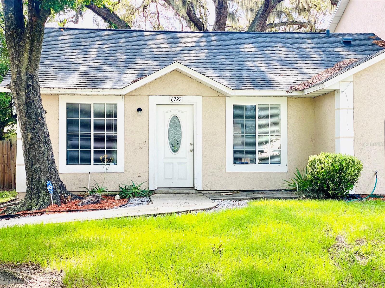 6727 MAGNOLIA POINTE CIRCLE
