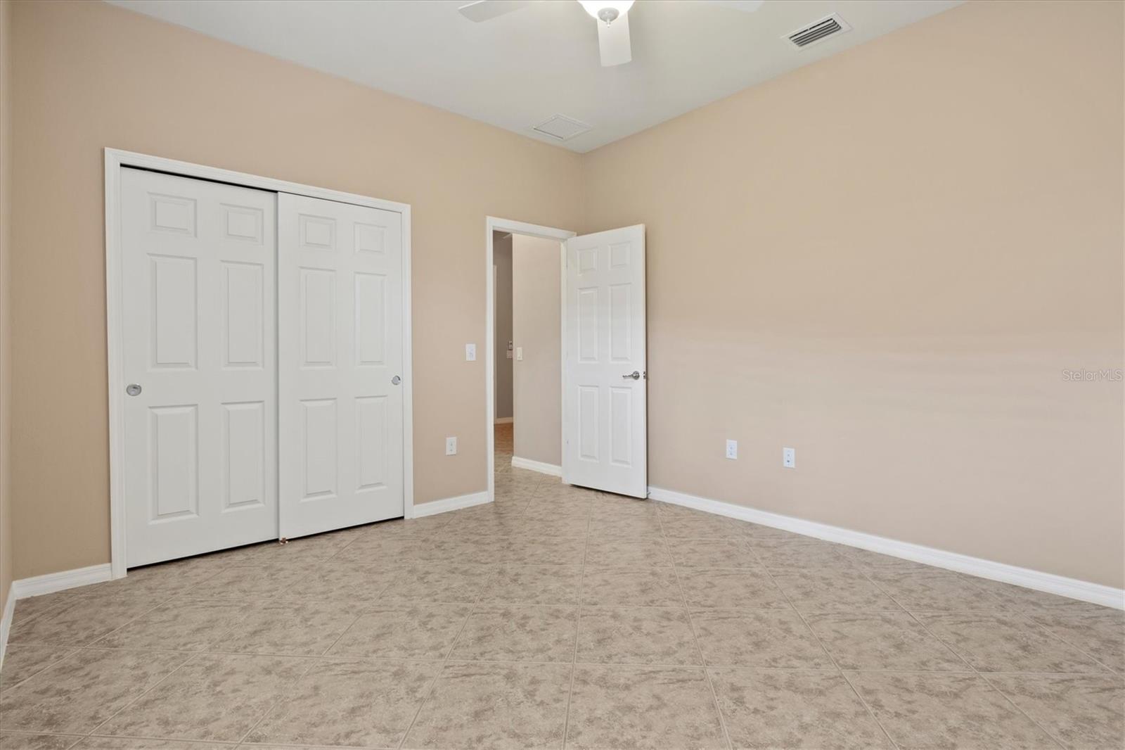 ISLANDWALK - Residential