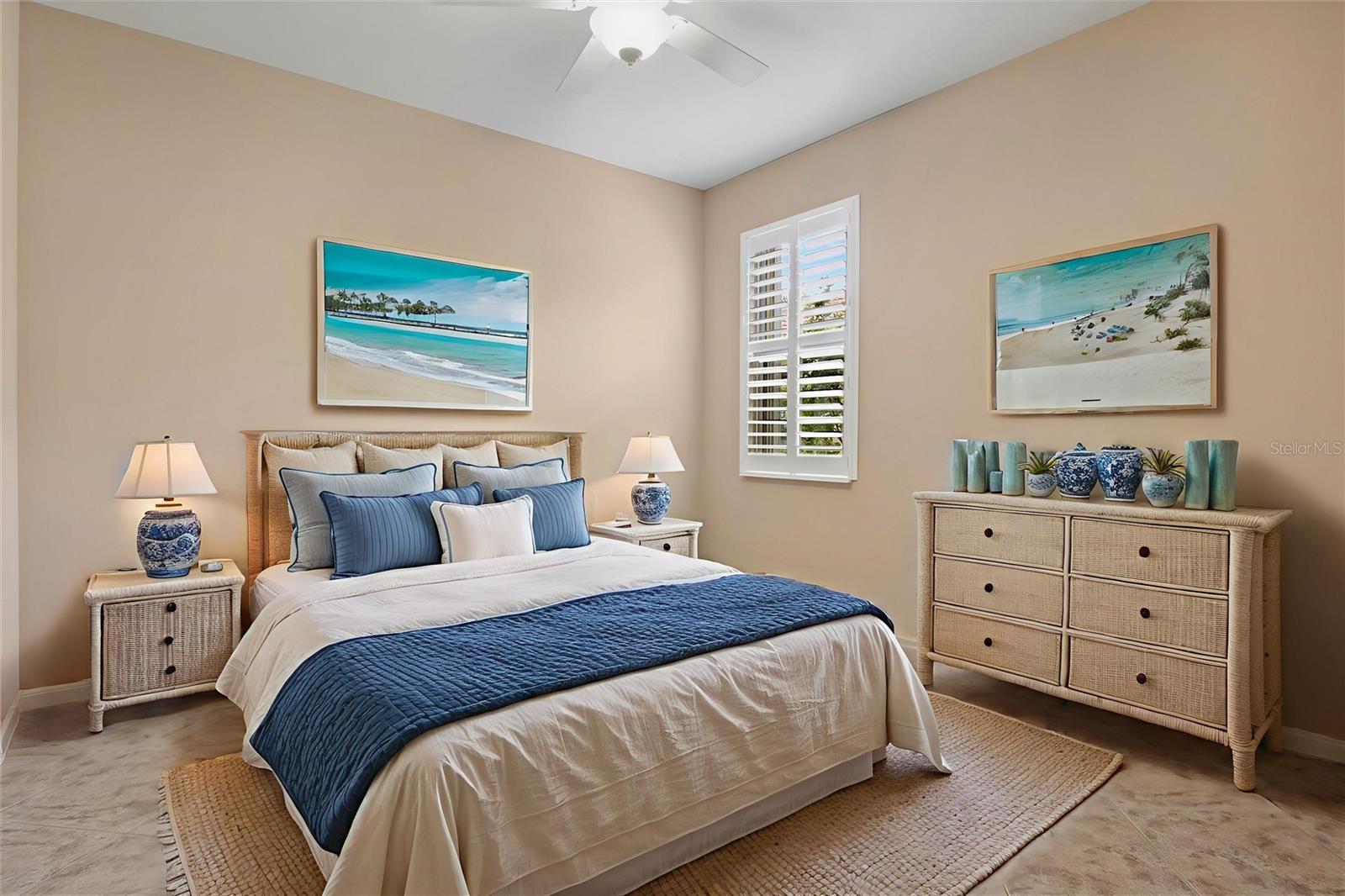 ISLANDWALK - Residential