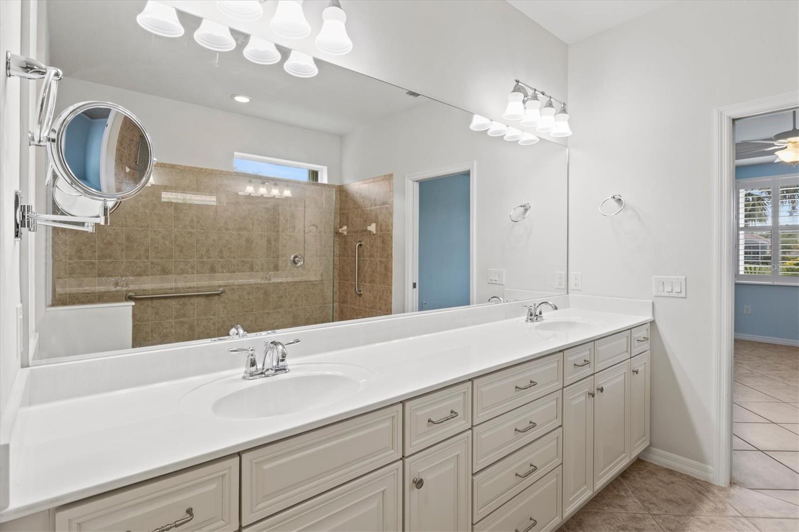 ISLANDWALK - Residential