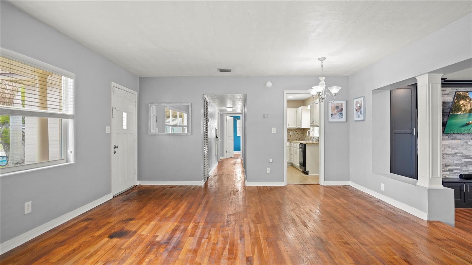 ARDMORE MANOR - Residential