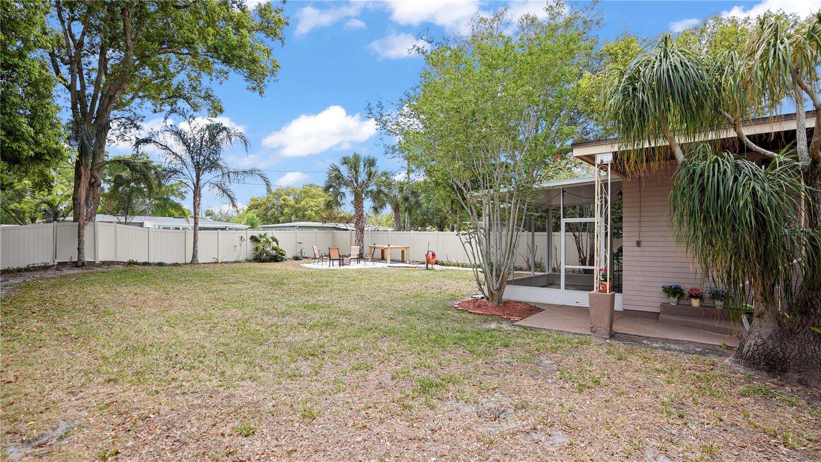 ARDMORE MANOR - Residential