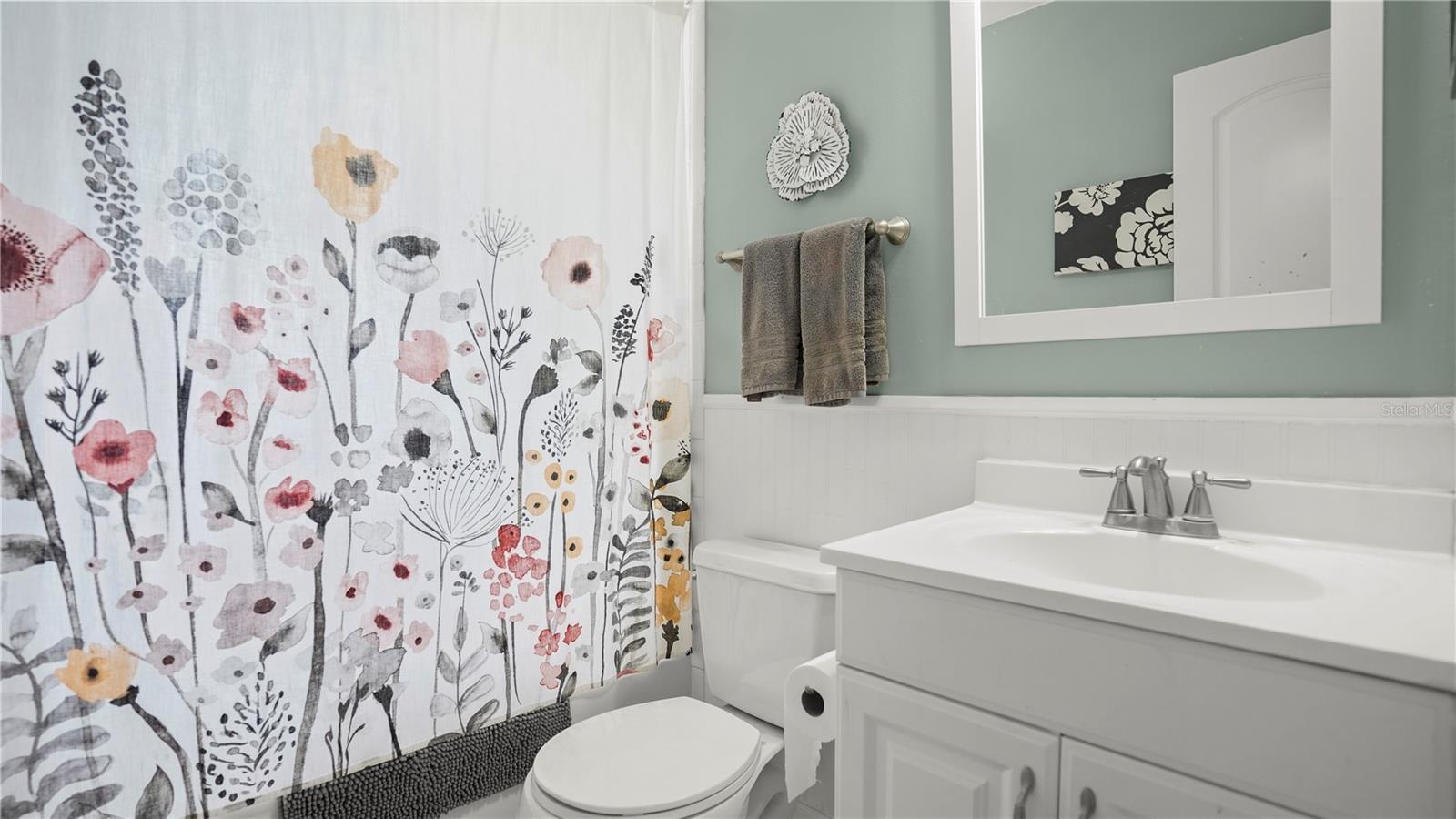 ARDMORE MANOR - Residential