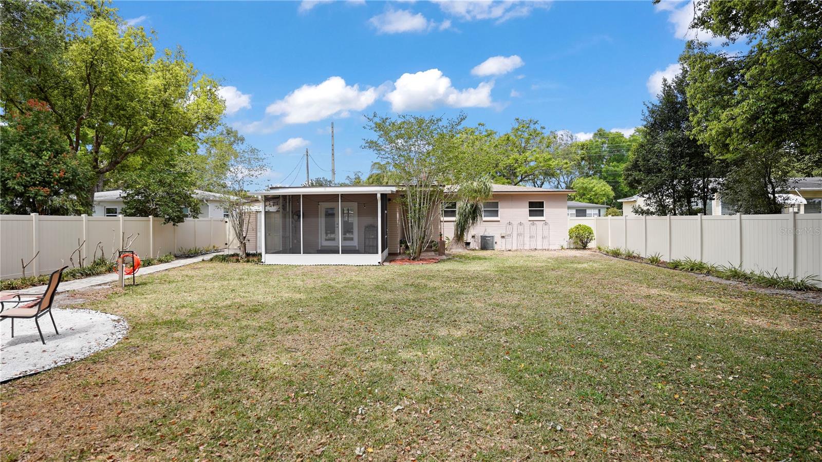 ARDMORE MANOR - Residential