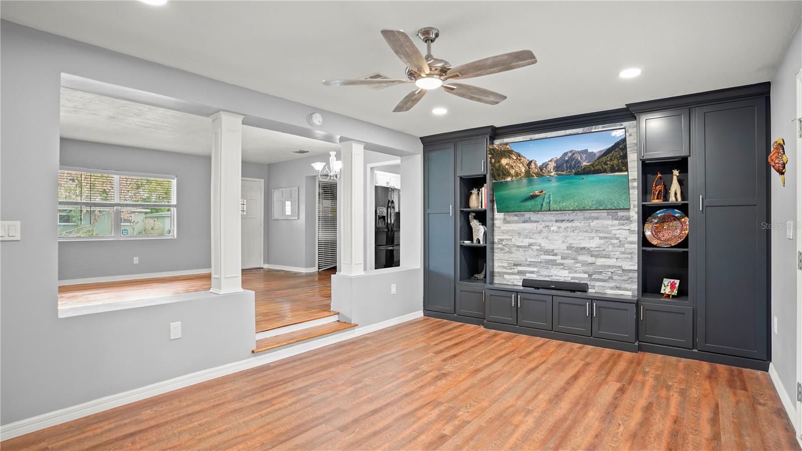 ARDMORE MANOR - Residential