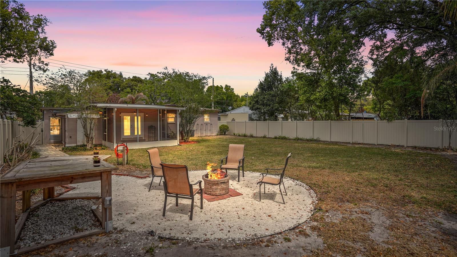 ARDMORE MANOR - Residential