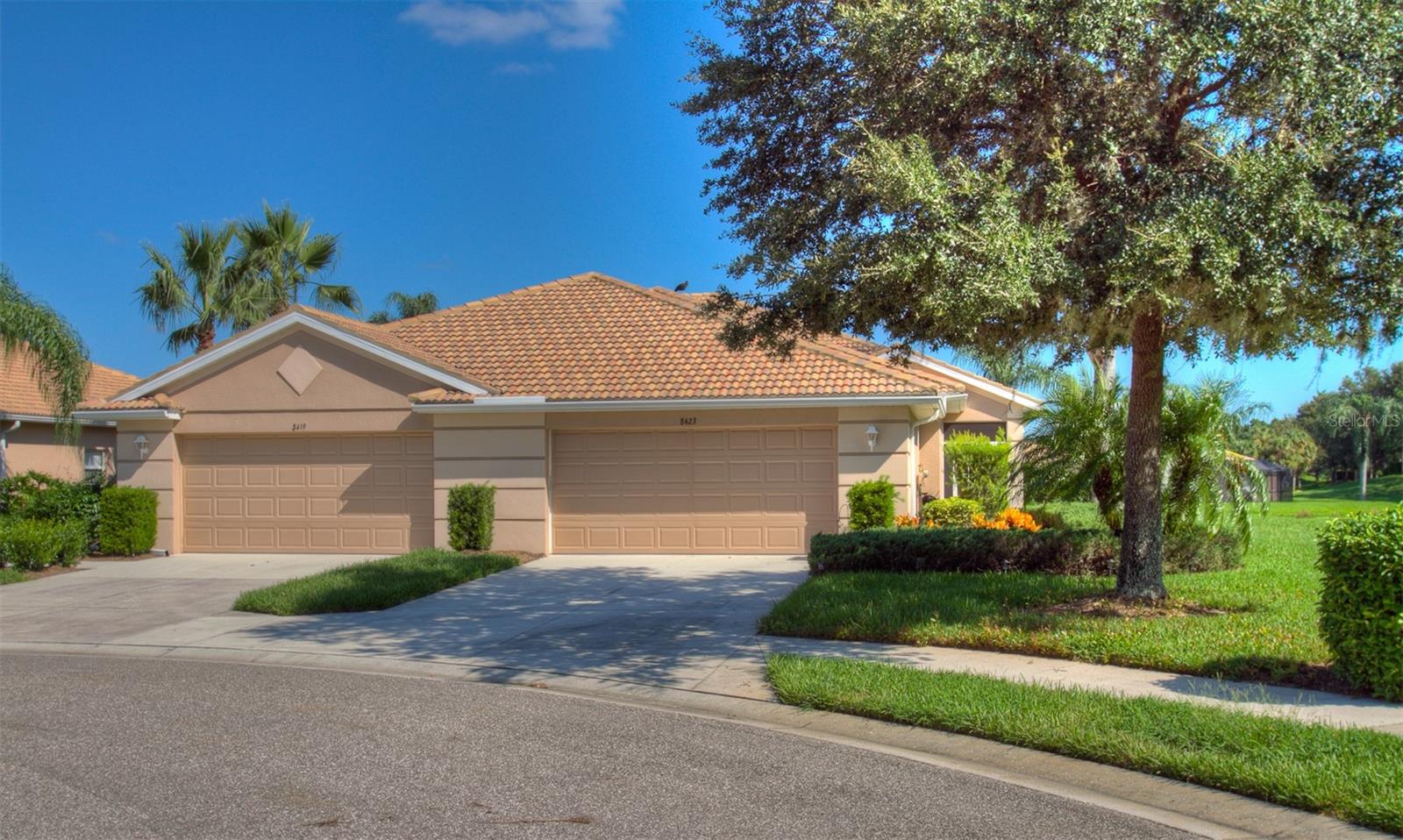 Lake view Villa; 2 bedroom and an extra room with bed and a 2 car garage in the gated golf community of Stoneybrook within Heritage Harbour.Situated at the end of a quiet cul de sac with screened front and back Lanais .Tastefully decorated with many upgrades. Corian counters,custom tile ,wood floored Living area with a comfortable sectional ,flatscreen T.V. wall unit, and view of the Lake and extended back Lanai complete with grill.An office/den is off the Living area . The Master bedroom has a King bed with large flat screen T.V.,2 Master closets,dual sinks,walk-in shower and soaking tub.The 2nd bedroom has a Queen bed .
Stoneybrook offers an Arthur Hills 18 hole championship golfcourse (pay to play) The heated community pool , spa,fitness center tennis playgrounds and walking and biking trails are all included with a one-time fee of $200.00.Everything you need to enjoy your stay here in Florida!
Completely Turnkey Furnished and available short term,long term and seasonally. Sorry No Pets
3 month minimum during high season plus 12% tax,deposit and transfer fee.
Call for off season rates and availibility.
Booked for 01/01/25-04/30/2025