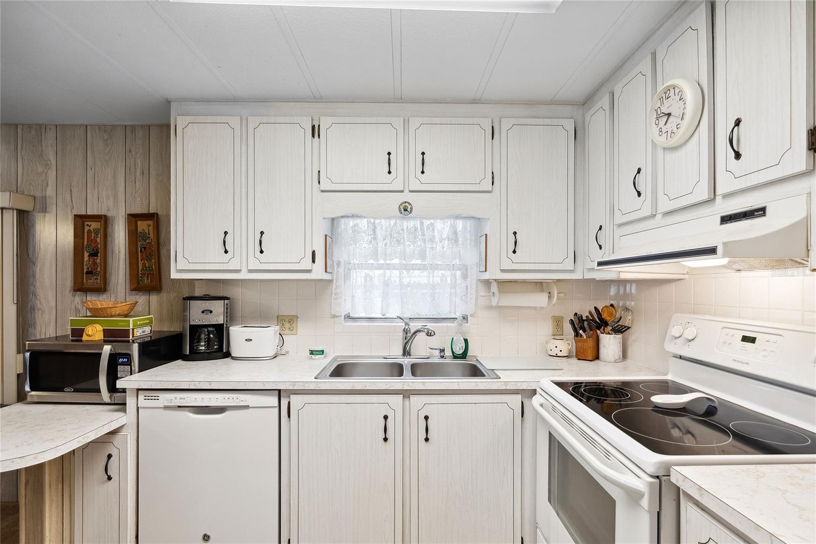 CHATEAU VILLAGE CO-OP - Residential