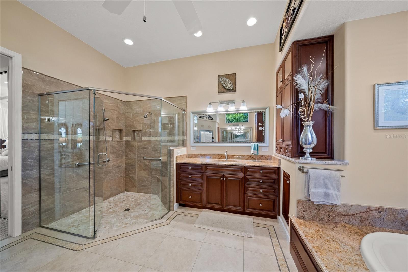 LAUREL OAK ESTATES - Residential