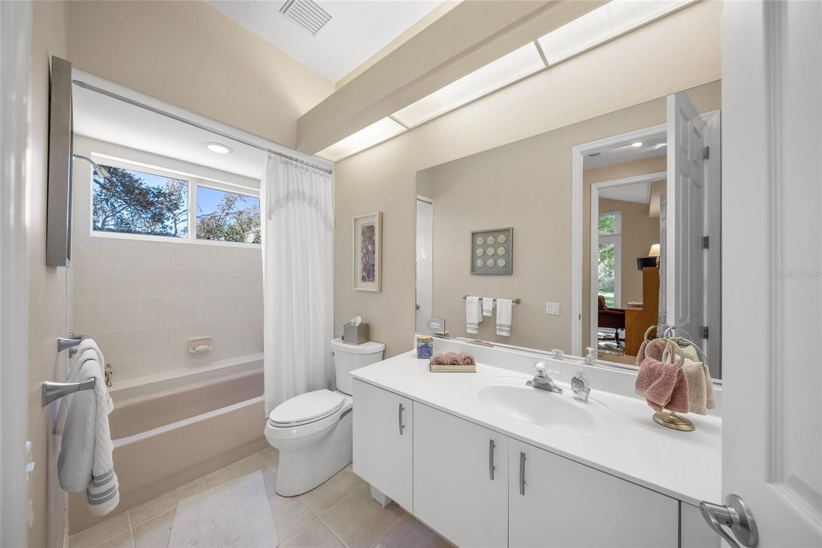 LAUREL OAK ESTATES - Residential