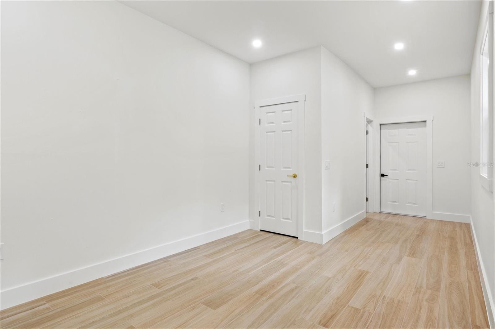 ROSEDALE - Residential