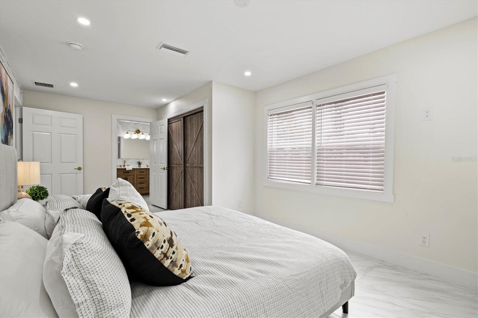 ROSEDALE - Residential